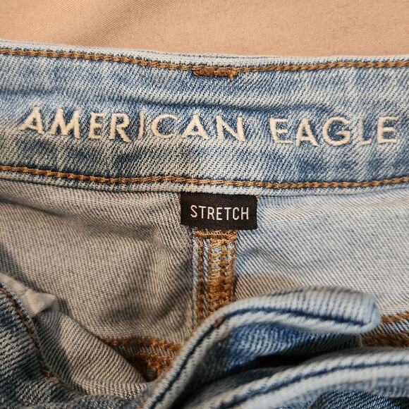 American Eagle Stretch Denim Cuffed Mom Jean Shorts Blue Casual Summer Size 4 - Picture 5 of 8